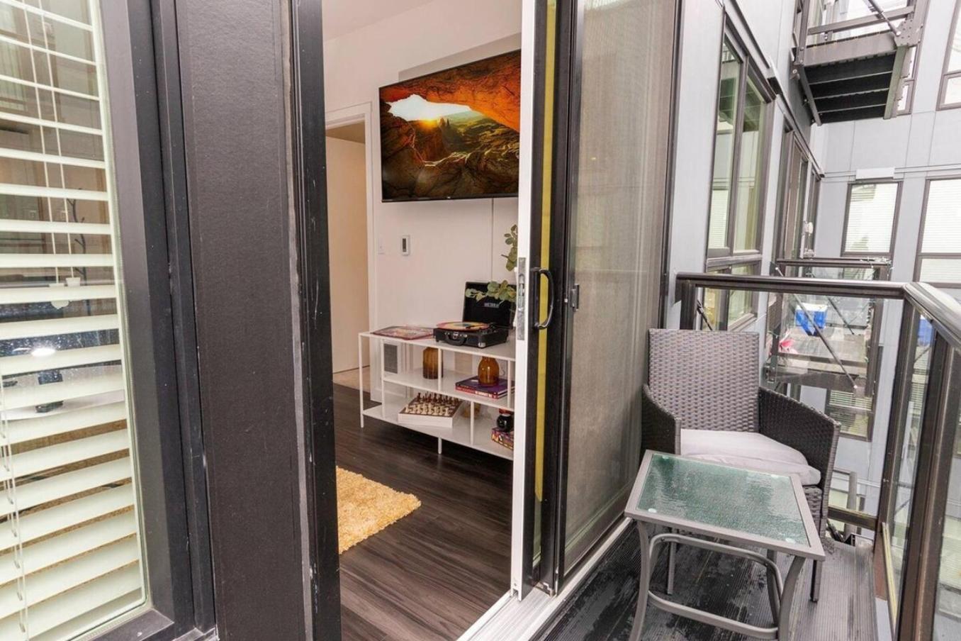 Self Check-In-Washer-Dryer-4Ksmart Tv-King Bed-Gym Tacoma Exterior foto