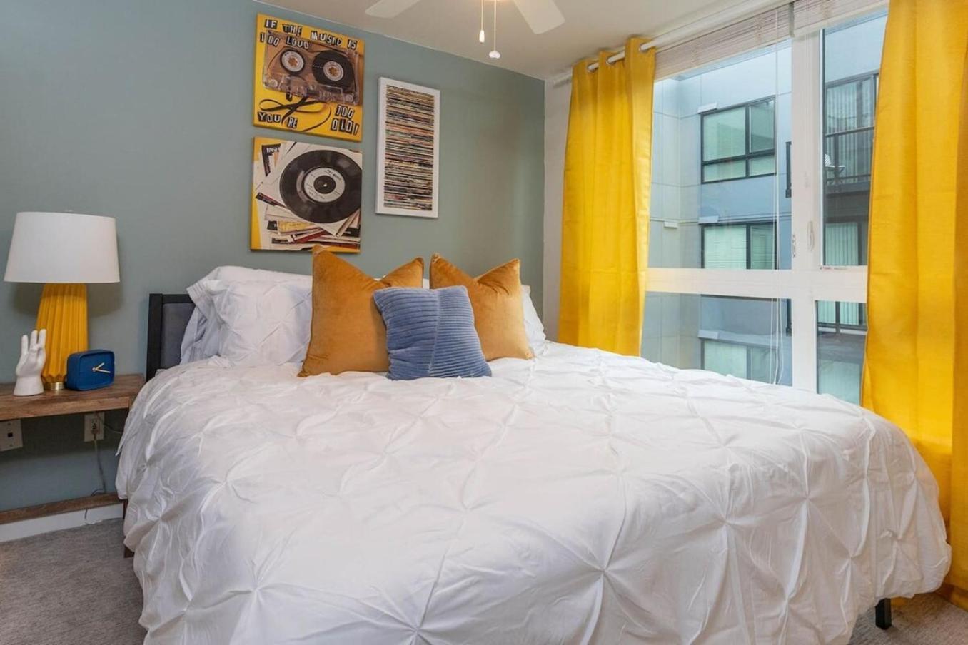 Self Check-In-Washer-Dryer-4Ksmart Tv-King Bed-Gym Tacoma Exterior foto